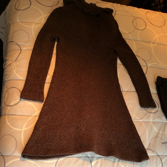 Previously Worn Brown Full Length Sweater With Button Closure - Picture 5 of 6